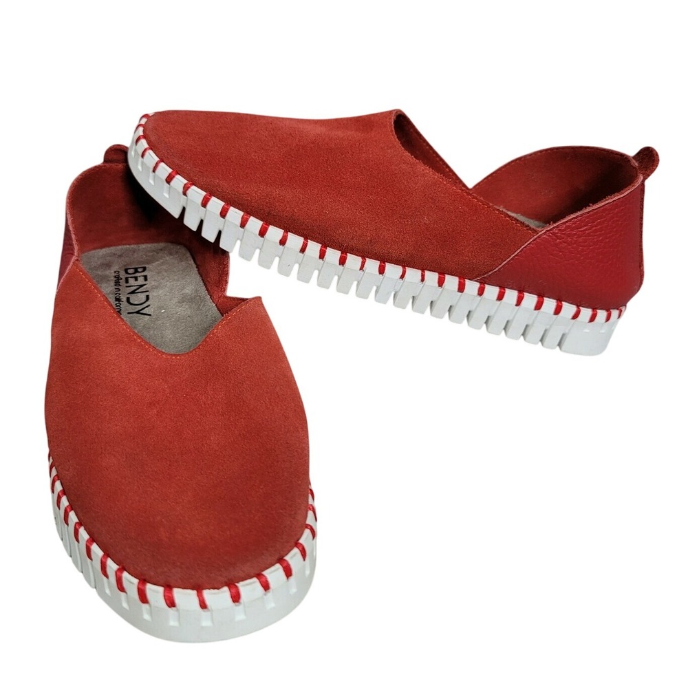 BENDY Red Suede Leather Slip On Comfort Shoes Women's Size 7.5 Made in USA‎